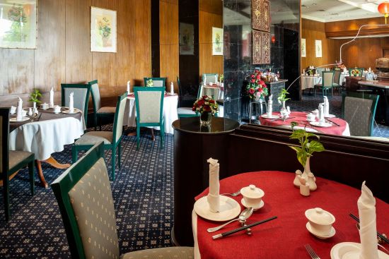 Mercure Mandalay Hill Resort:  Ming