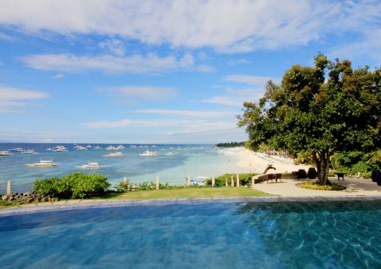 Amorita Resort in Bohol:  Cliff Deck Infinity Pool