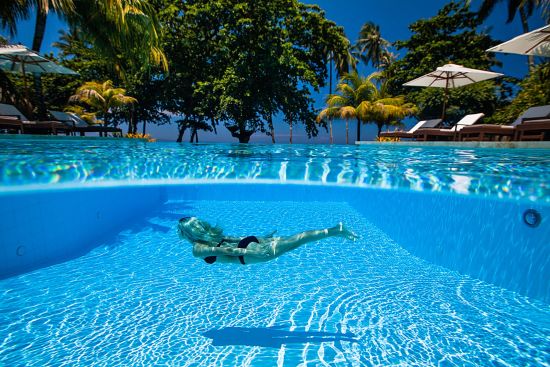Atmosphere Resort in Negros:  Seeing blue