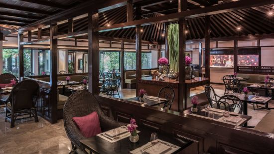 The Peninsula in Manila:  Spices Main Dining