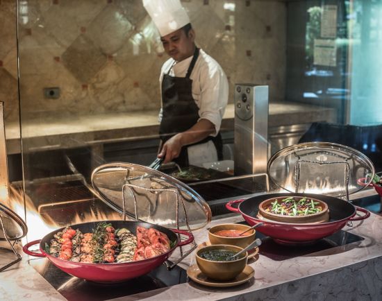 The Peninsula in Manila:  Escolta Buffet