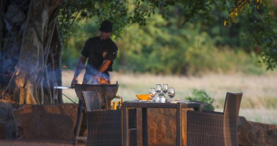 Uga Ulagalla à Anuradhapura:  Signature BBQ in Rice Fields