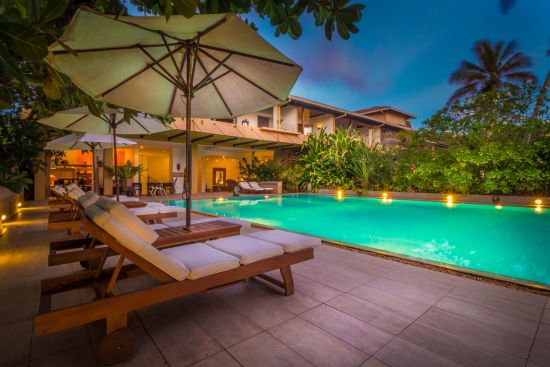 Aditya Resort in Hikkaduwa:  Main Pool