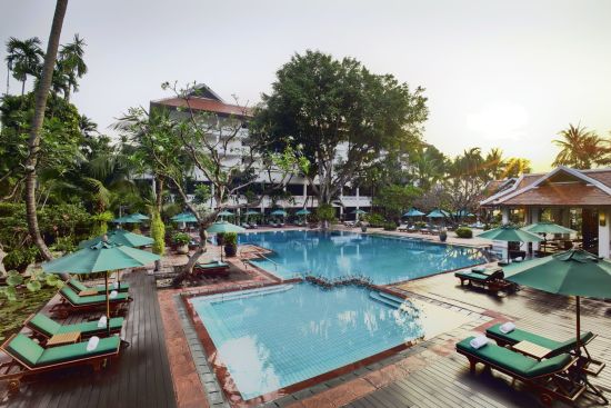 Anantara Riverside Bangkok Resort:  Riverside Pool