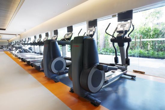 Anantara Riverside Bangkok Resort:  Fitness-Center