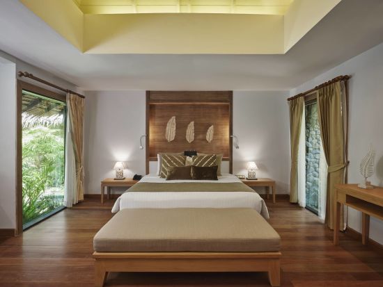 Khaolak Paradise Resort in Khao Lak: Villa Side Seaview