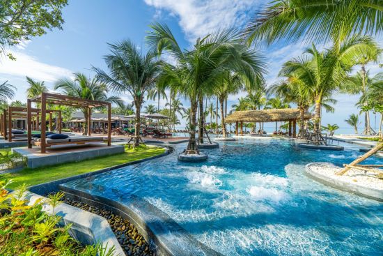 La Flora Khao Lak:  Main pool