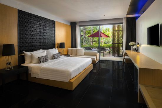 Ramada Resort by Wyndham Khao Lak:  Deluxe Jet Tub Lanai Room