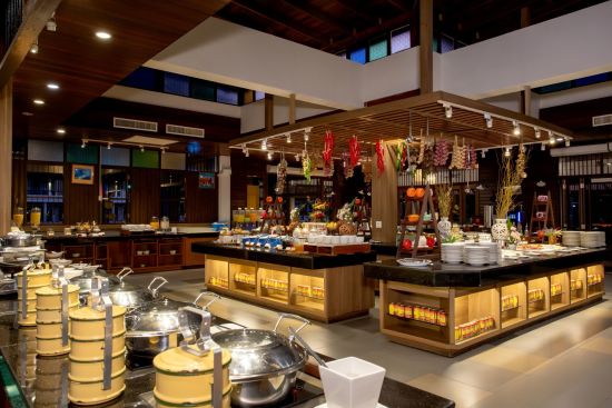 The Sands Khao Lak by Katathani:  Floating Market