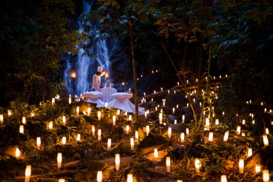The Sarojin à Khao Lak:  Waterfall Dining