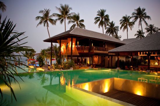 Anantara Rasananda Koh Phangan Villas à Ko Phangan:  Pool & Restaurant evening view
