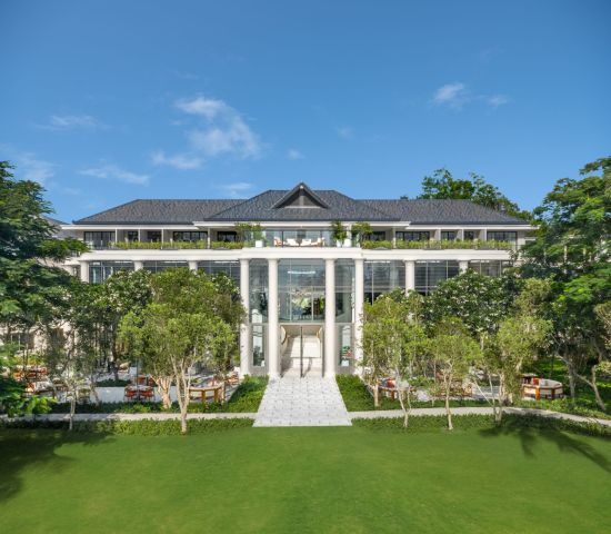 Centara Reserve Samui in Ko Samui:  colonial building