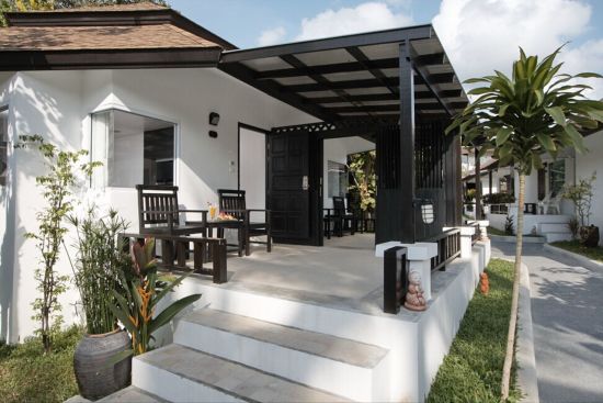 Chaweng Cove Beach Resort in Ko Samui:  Deluxe Garden Bungalow | Terrace
