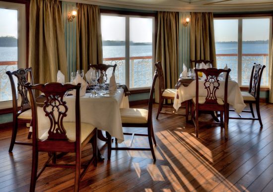 Flusskreuzfahrt nach Angkor ab Saigon: The Jahan Viceroy Dining Hall