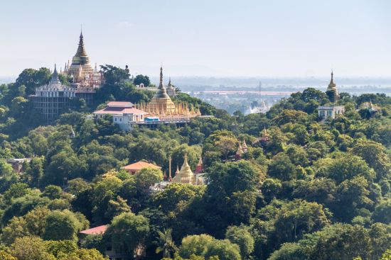 La fascination du Myanmar – un pays en mutation de Naypyitaw: Mandalay Sagaing Hill