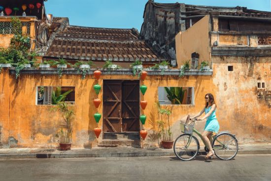 Découverte active du centre du Vietnam de Hué: Hoi An - Cycling through the old town