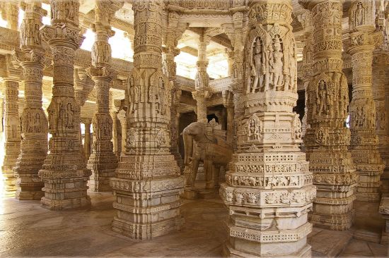 Indien für Geniesser ab Delhi: Ranakpur: Jain Temple