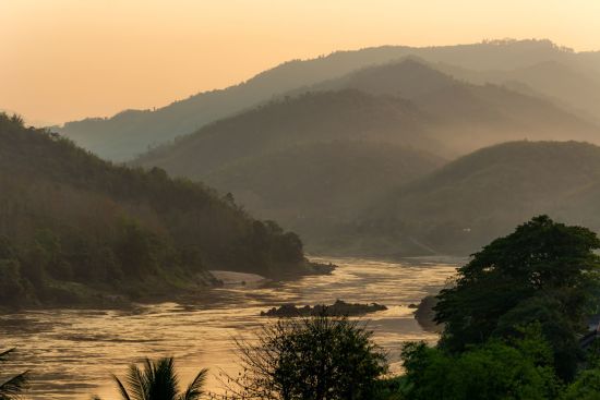 Auf dem Mekong nach Luang Prabang ab Chiang Mai: Laos Mekong River near Pakbeng