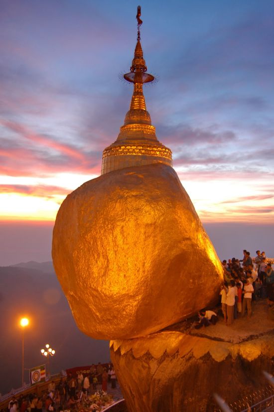 Fascination du sud du Myanmar de Yangon: Golden Rock