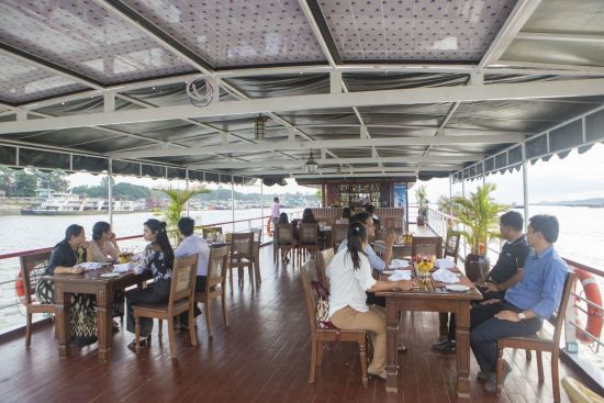 Croisière fluviale sur le mystique fleuve Irrawaddy de Bhamo: Metta Cruises