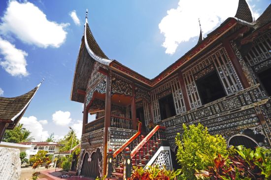 Sumatra Überlandreise ab Medan: Sumatra Padang Rumah Gadang (Big House)