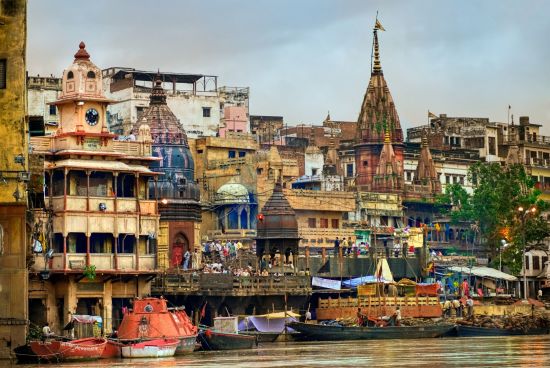 Voyage vers le Gange sacré de Delhi: Manikarnika Ghat on Gange, Varanasi