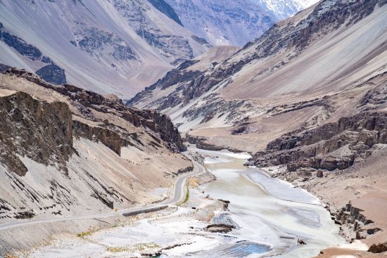 Les montagnes spectaculaires de Ladakh de Leh: Ladakh: Nubra Valley