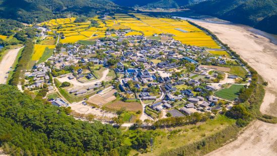Circuit en groupe Pays du matin calme» de Séoul: Aerial View of Hahoe Village