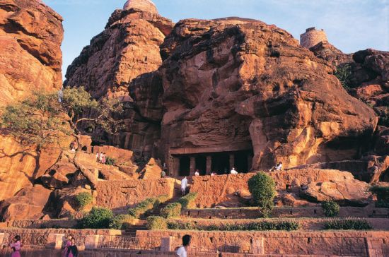 Héritage culturel du Karnataka de Goa: Badami: rock with caves