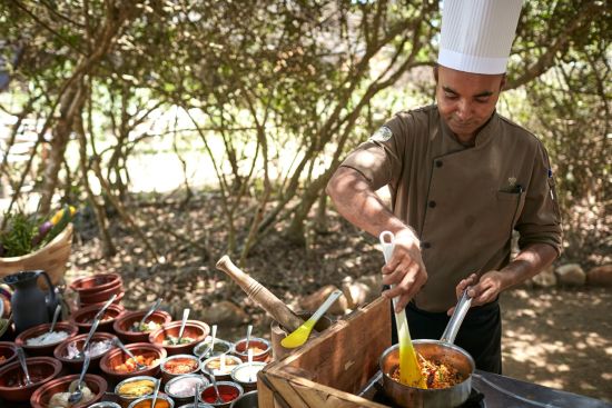 Le Sri Lanka pour les fins connaisseurs de Colombo: activities: Cooking at Wild Coast Tented Lodge