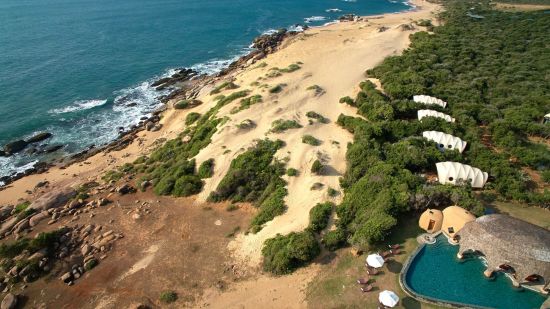 Le Sri Lanka pour les fins connaisseurs de Colombo: beach: Wild Coast Tented Lodge