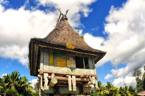 Unbekanntes Paradies Timor-Leste ab Dili: Traditional houses Timor-Leste