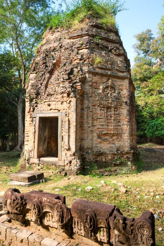 Überland von Phnom Penh nach Angkor: Kampong Thom - Sambor Prei Kruk Temple