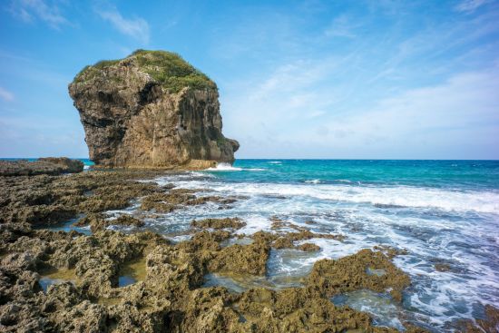 La côte orientale sauvage de Taïwan de Taipei: Kenting Chuanfan Rock