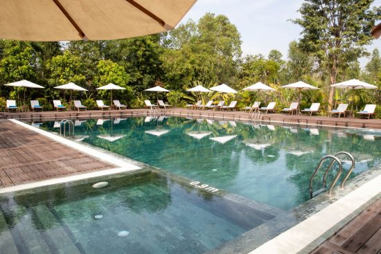 Dans le Far West cambodgien de Siem Reap: Farmhouse Resort & Spa: Swimmingpool