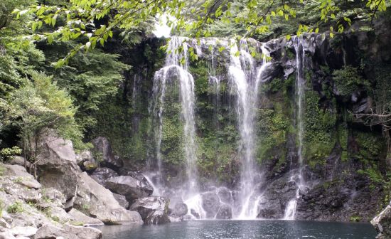 Mietwagen Rundreise «Jeju Island»: Jeju: Waterfall