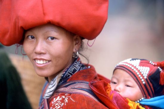 Abenteuer Sapa «Hiking Package» ab Hanoi: Victoria Sapa Red Dao