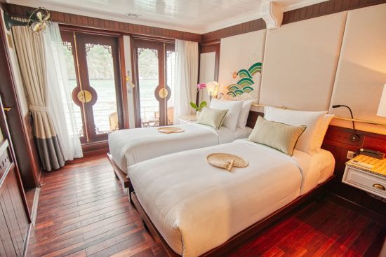 Halong Bucht Kreuzfahrten mit «The Au Co» ab Hanoi: room: Deluxe & Executive Cabin | Twin Bed 