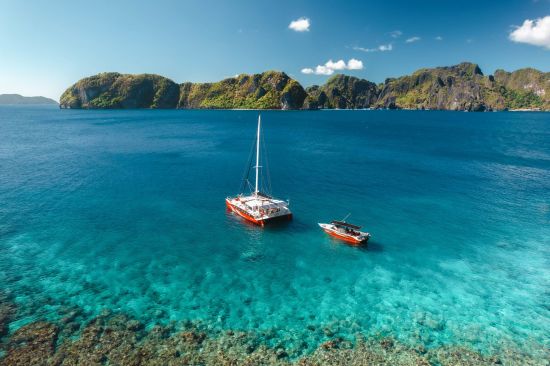 Privater Katamaran im Inselparadies ab Palawan: location: El Nido Yachting Club