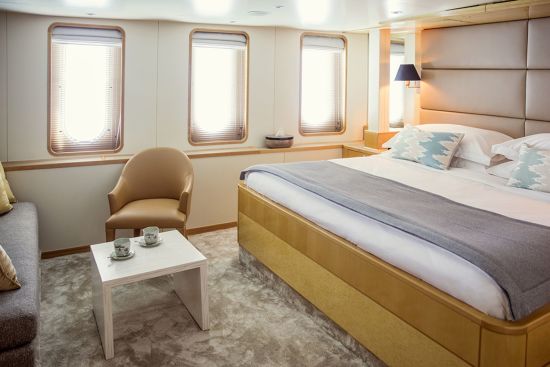 Kreuzfahrt im Korallendreieck Indonesiens (Komodo - Bali) ab Labuan Bajo: room: Main Deck | Design Suite 201/203, Cat. 2