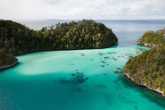 Raja Ampat an Bord der Aqua Blu ab Sorong: activities: Wayag
