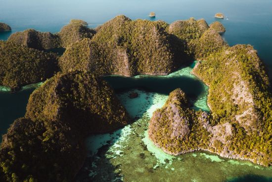 Raja Ampat an Bord der Aqua Blu ab Sorong: activities: Wayag