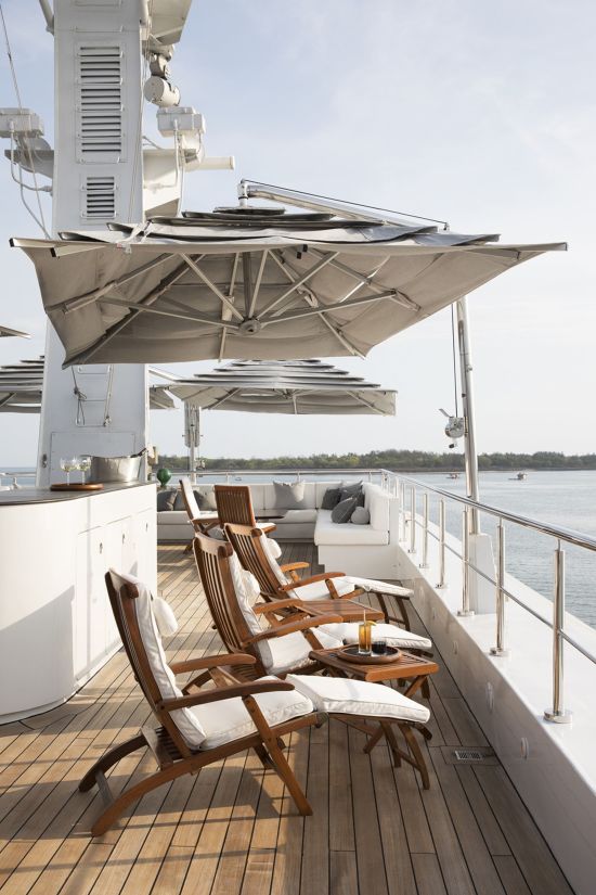 Traumhafte Kreuzfahrt ins Herz der Molukken ab Ambon: exterior: Sun Deck