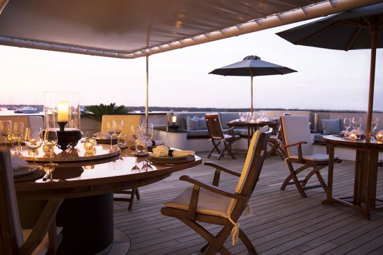 Traumhafte Kreuzfahrt ins Herz der Molukken ab Ambon: f&b: Outdoor Dining