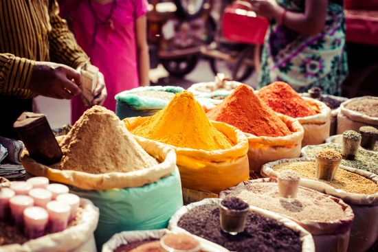 Leserreise Bhutan und Assam de Paro: Spices in local Market
