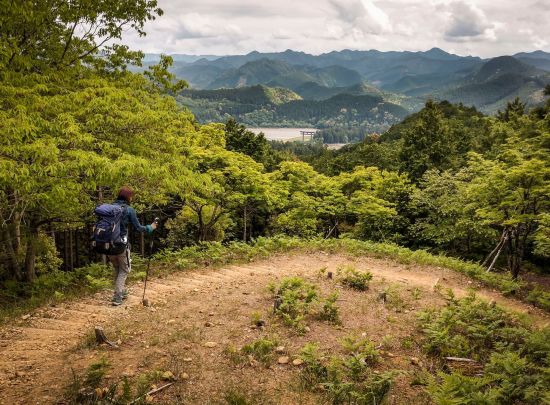 Kumano Kodo: le chemin sacré du pèlerinage au Japon de Kyoto: Hiker on the Kumano Kodo Trail
