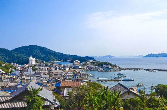 Hiroshima & les trésors de la mer intérieure de Seto de Kyoto: Aerial view of Tomonoura town