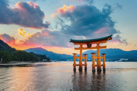 Hiroshima & les trésors de la mer intérieure de Seto de Kyoto: Miyajima: Tori Itsukushima Schrein 