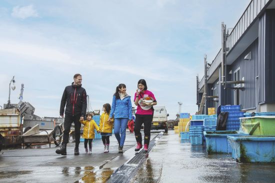 Mietwagen Rundreise «Hokkaido Intensiv» ab Sapporo: Local fish port tour in Toyoura town
