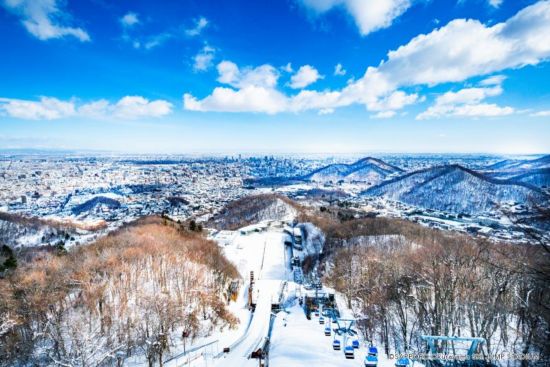 Hokkaidos Winterzauber aktiv erleben ab Kushiro: Mt. Okura Ski Jump Stadium